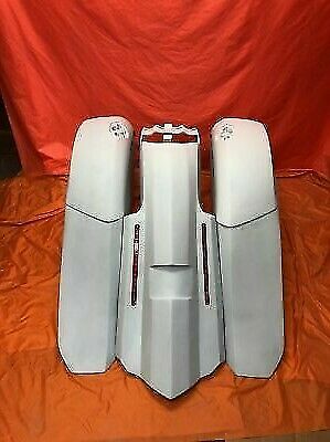 Victory Cross Country 6″ Saddlebags Out & Down LED Fender No Cut + Dual 6x9 Lid