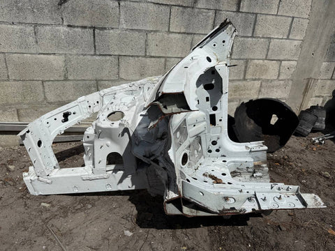 2019-2024 Lamborghini urus front passenger left frame section clip