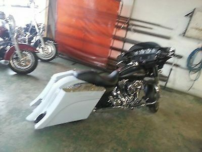 Harley 6″ Out & Down Saddlebags Fender – NO Lids 2014–2023 Bags –Dual Cut Outs