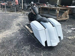 Harley Sportster 883 / Dyna / Sportster 5″ Dual Cut Out Saddlebags Kit + Lids