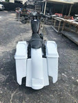 Harley Sportster 883/Dyna/Sportster 5″ Dual Cut Saddlebags Kit + 6x9 Speaker Lid